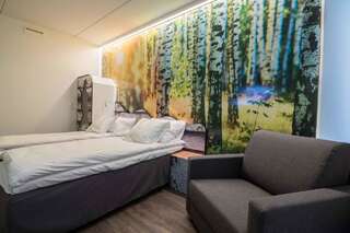 Отель Hotelli Uninen Loviisa Ловийса Двухместный номер с 1 кроватью или 2 отдельными кроватями и диваном-кроватью-6